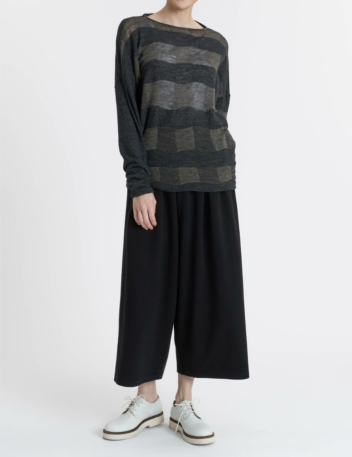 64 チャコール×ベージュ