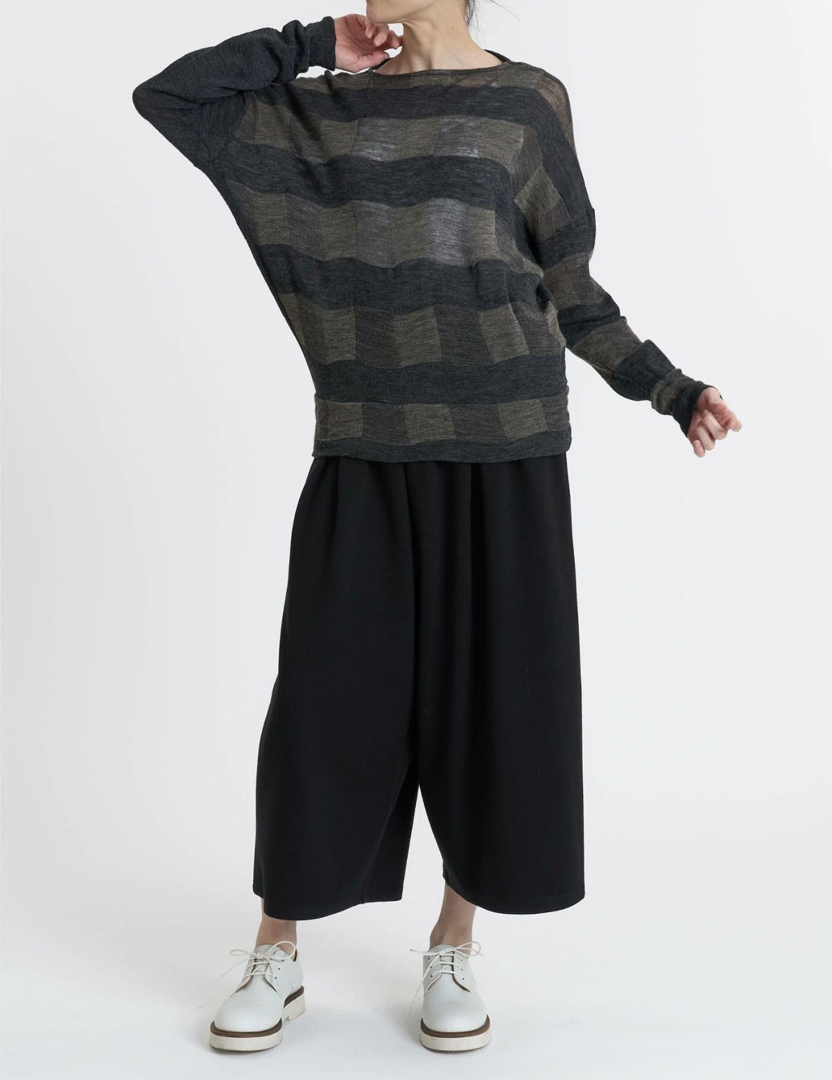 64 チャコール×ベージュ