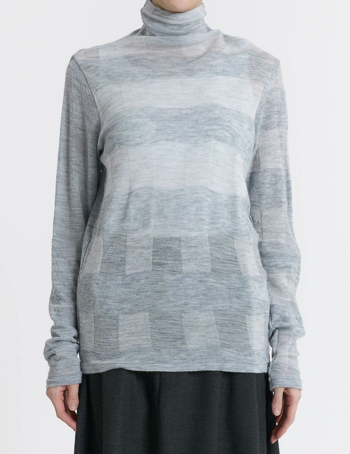 50 グレー×ライトグレー/36(M)size：モデル 169cm