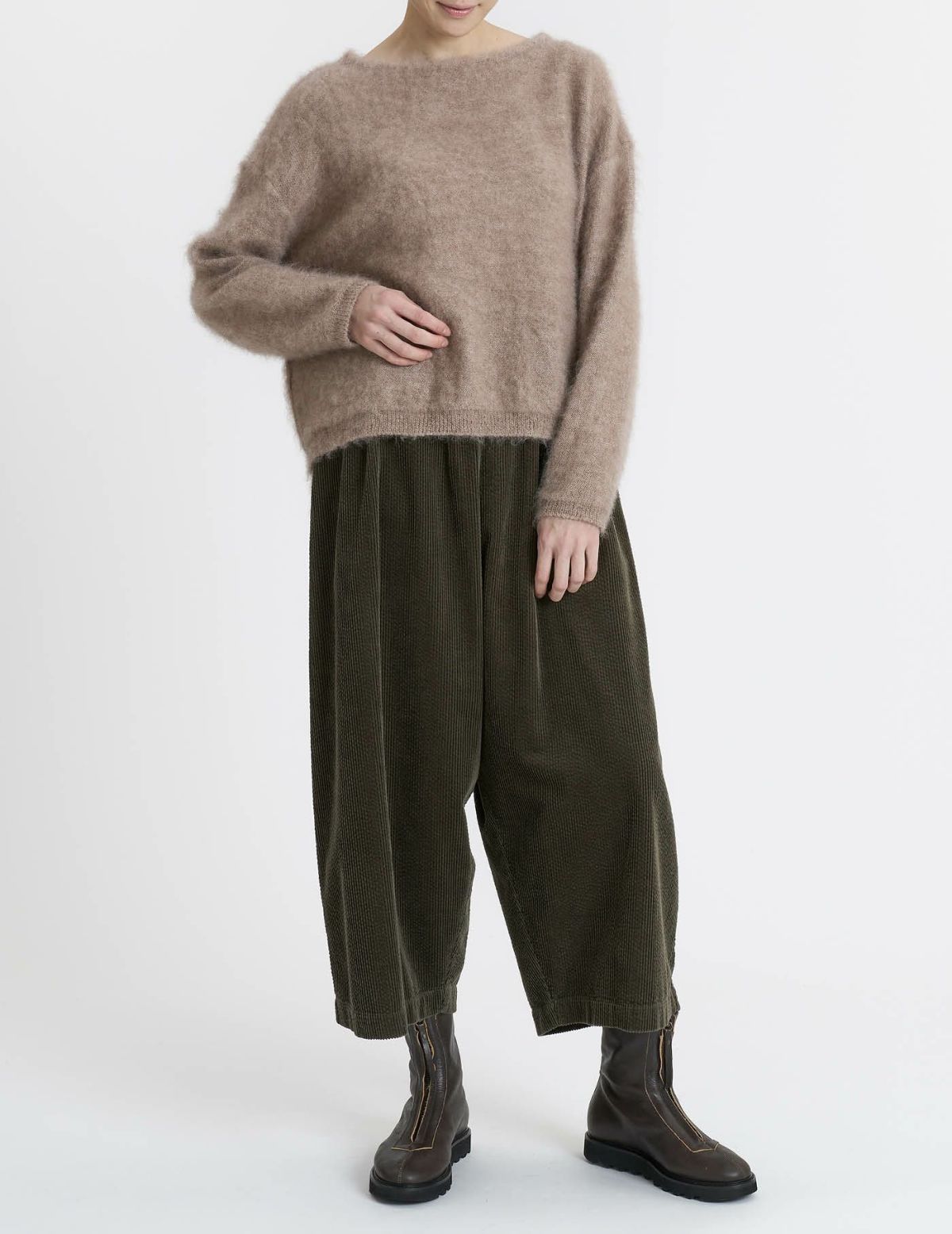 15 ピンクベージュ