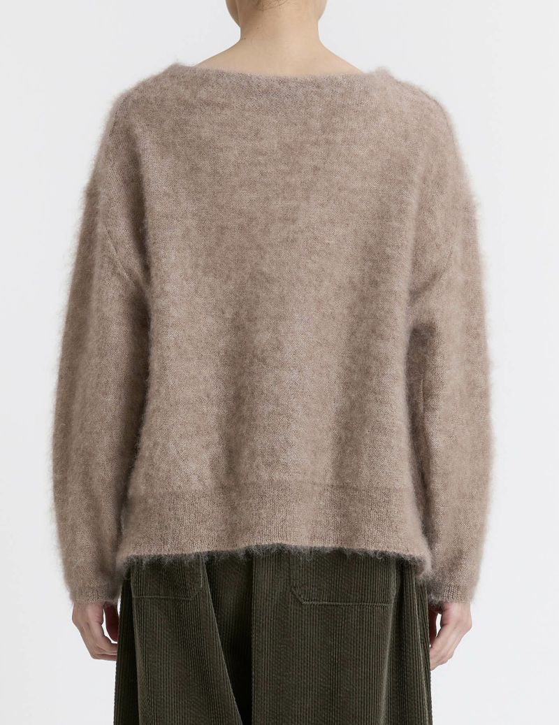 15 ピンクベージュ