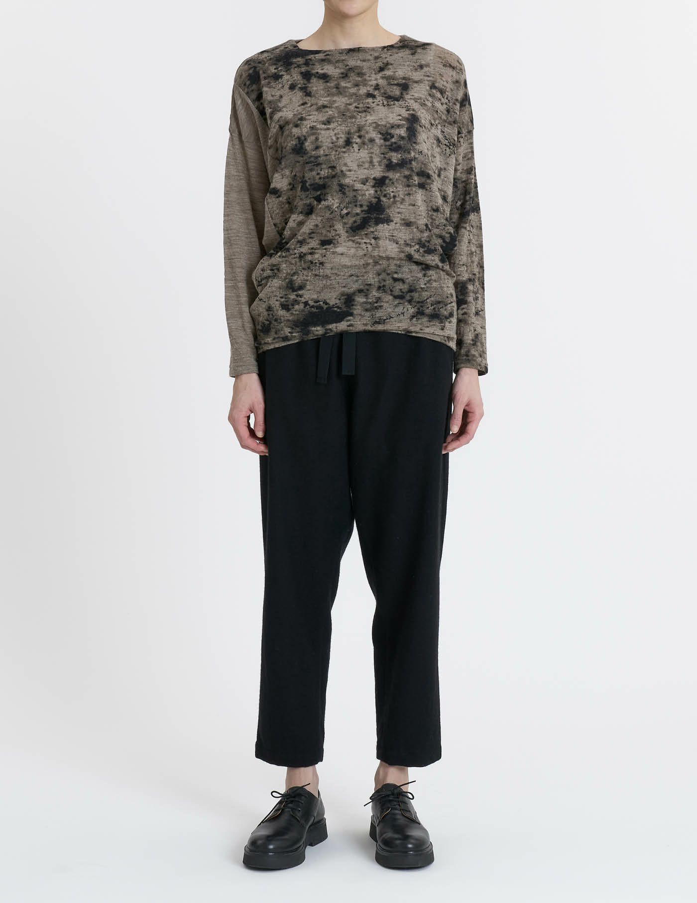 64 ベージュ