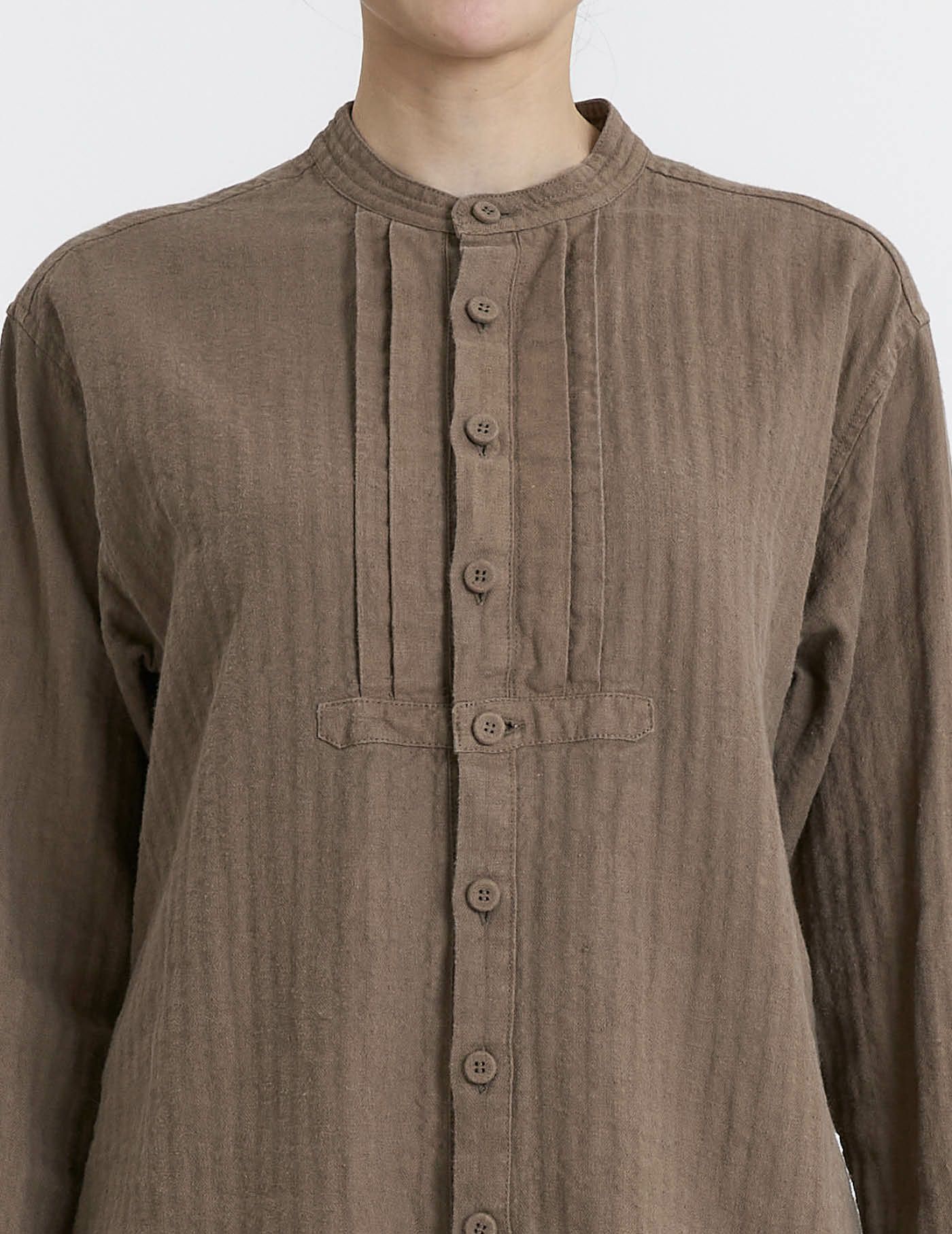 67 グレージュ