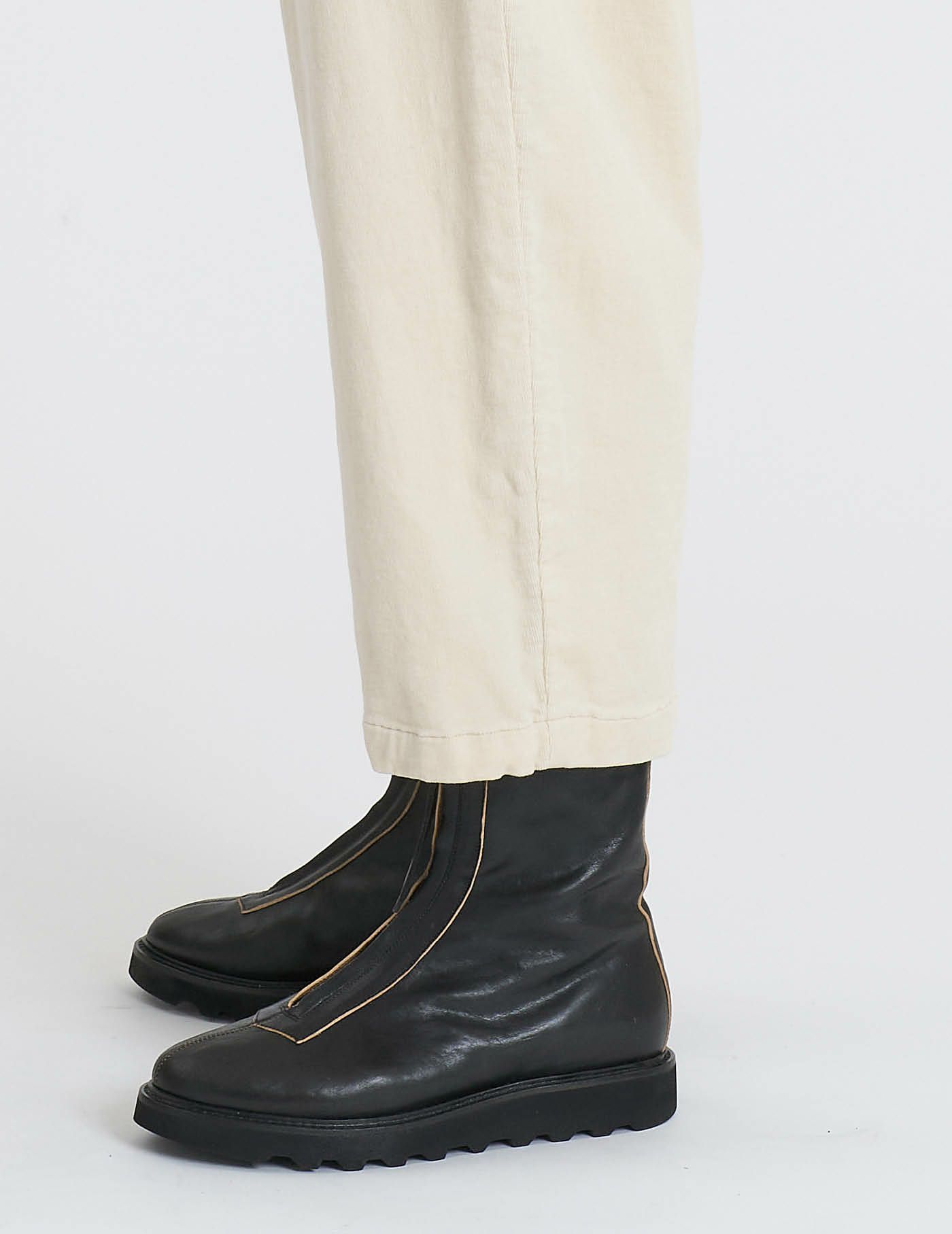 04 アイボリー