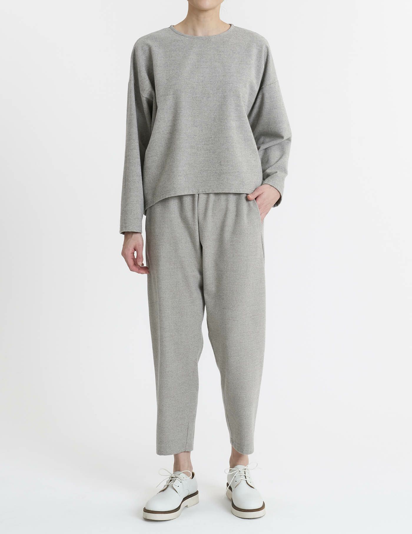 67 グレージュ/36(M)size：モデル169㎝