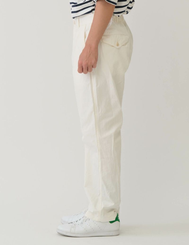 02 オフホワイト