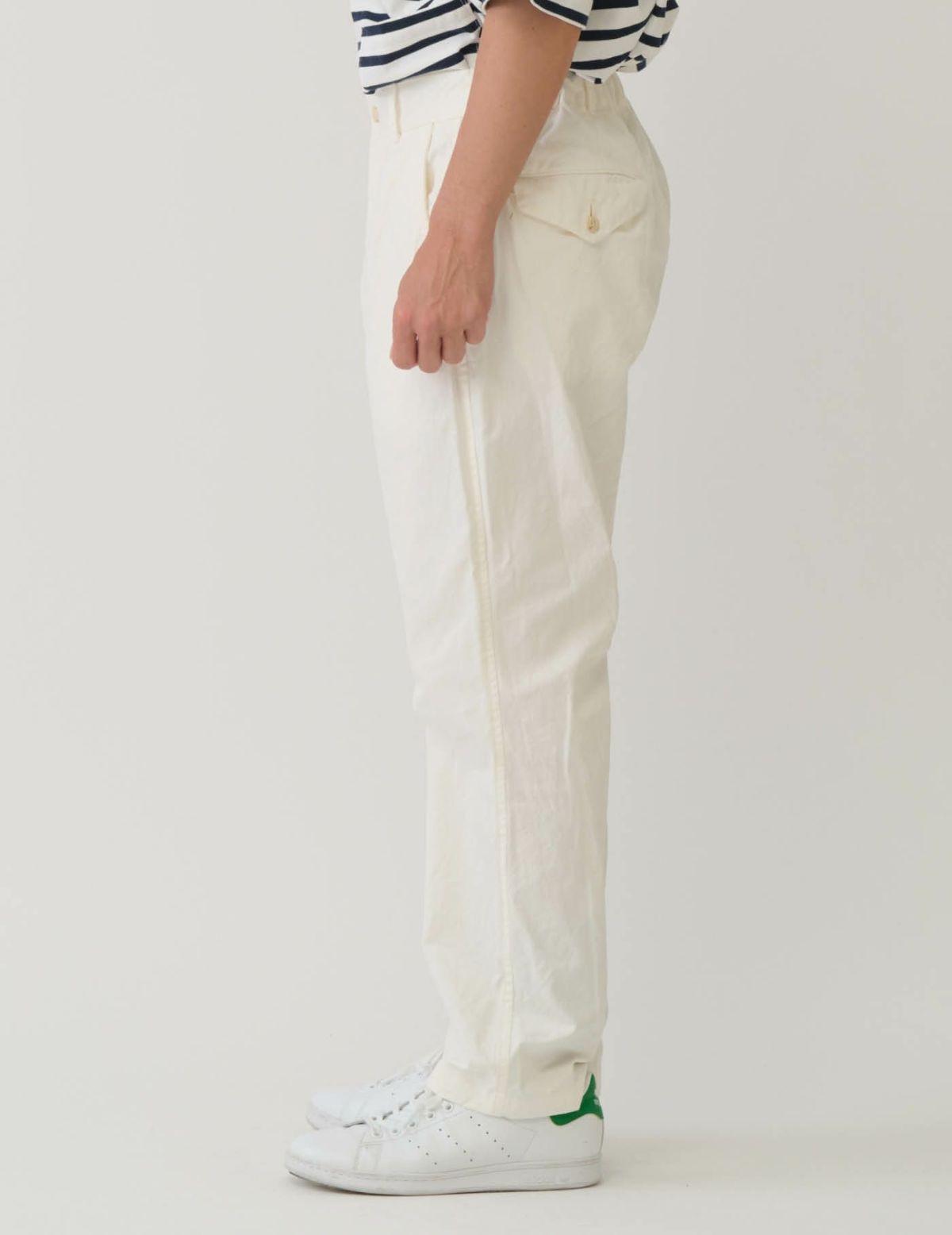 02 オフホワイト