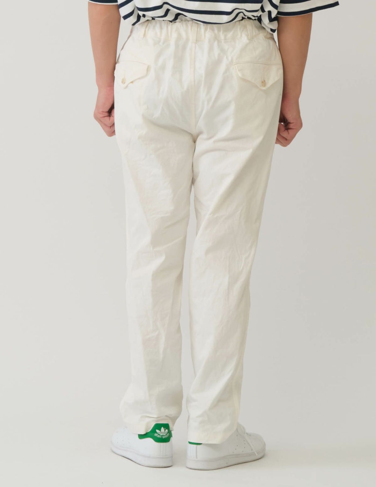 02 オフホワイト