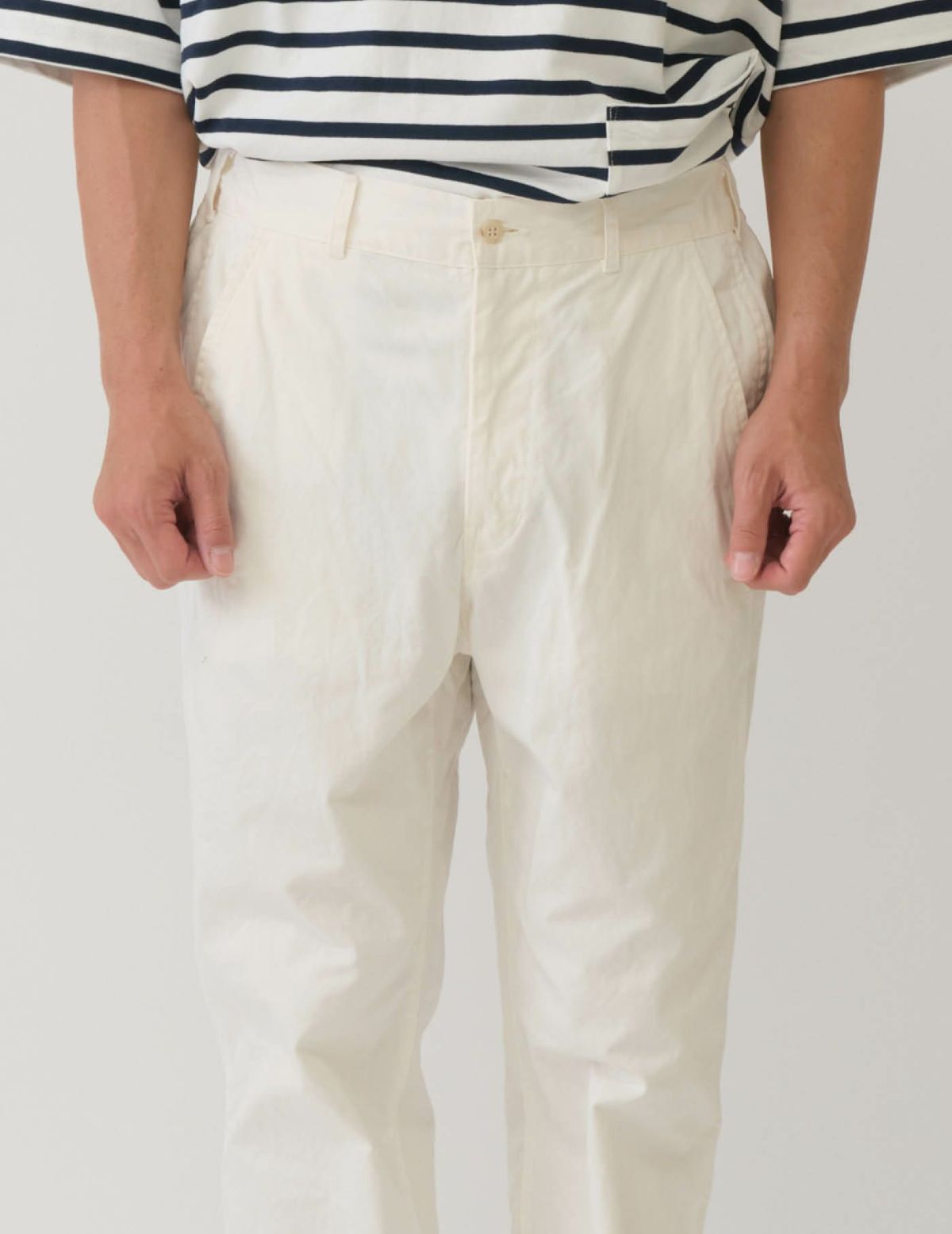 02 オフホワイト