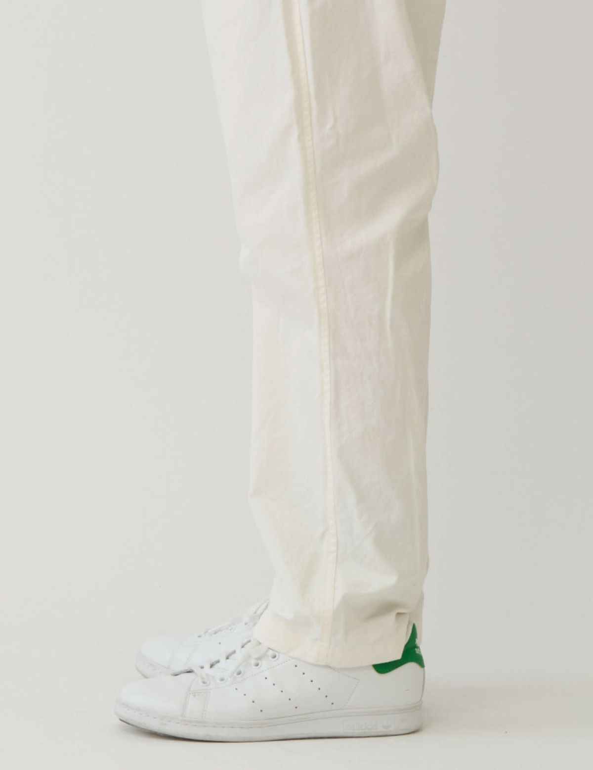 02 オフホワイト