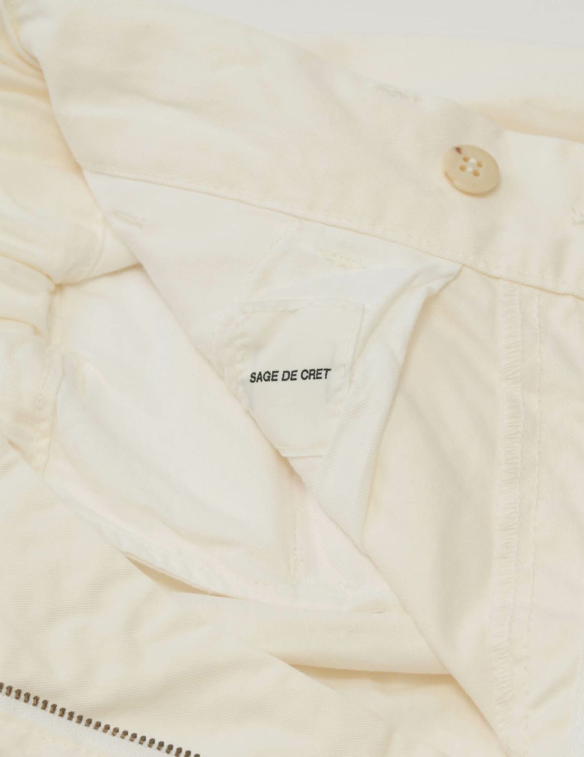 02 オフホワイト