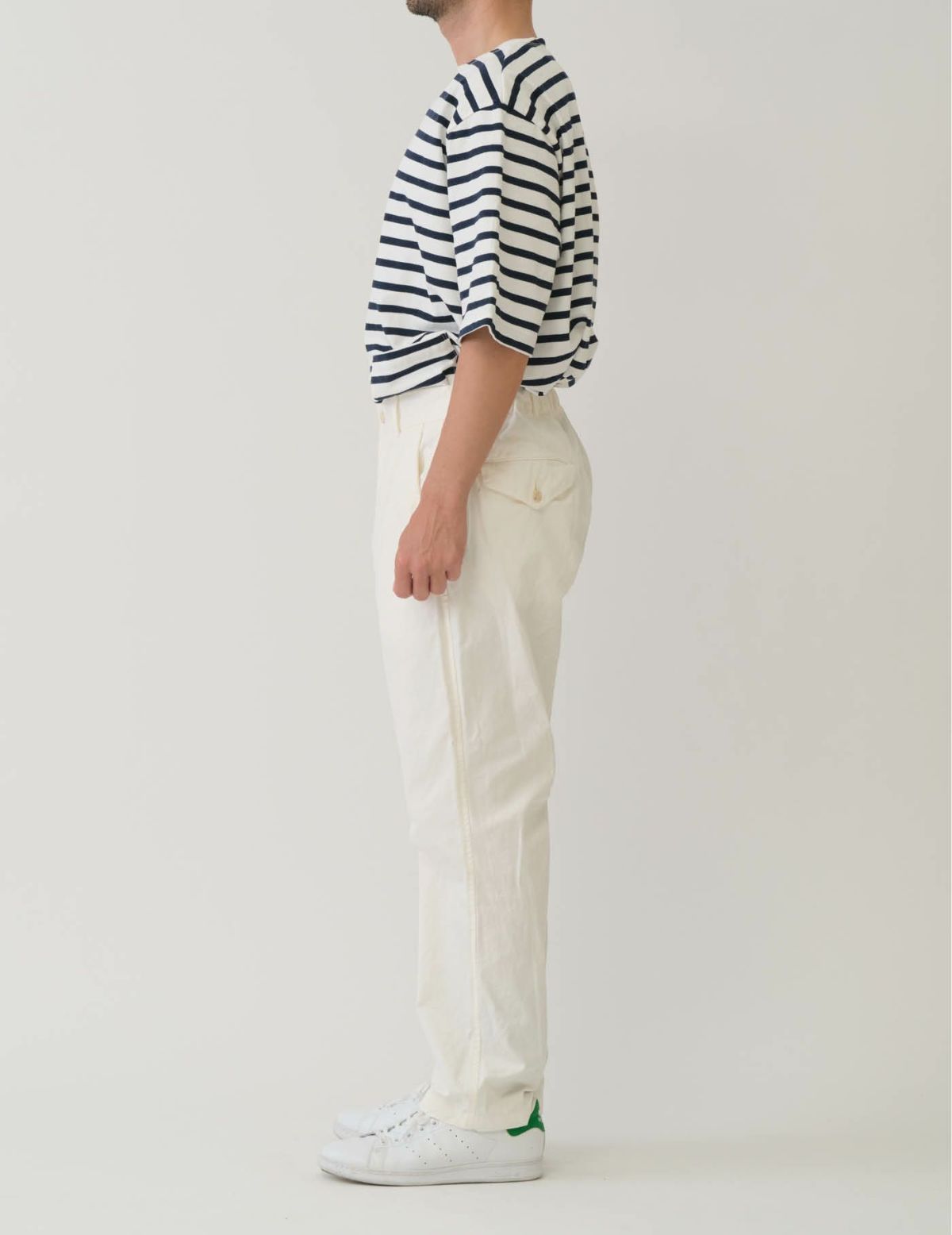 02 オフホワイト