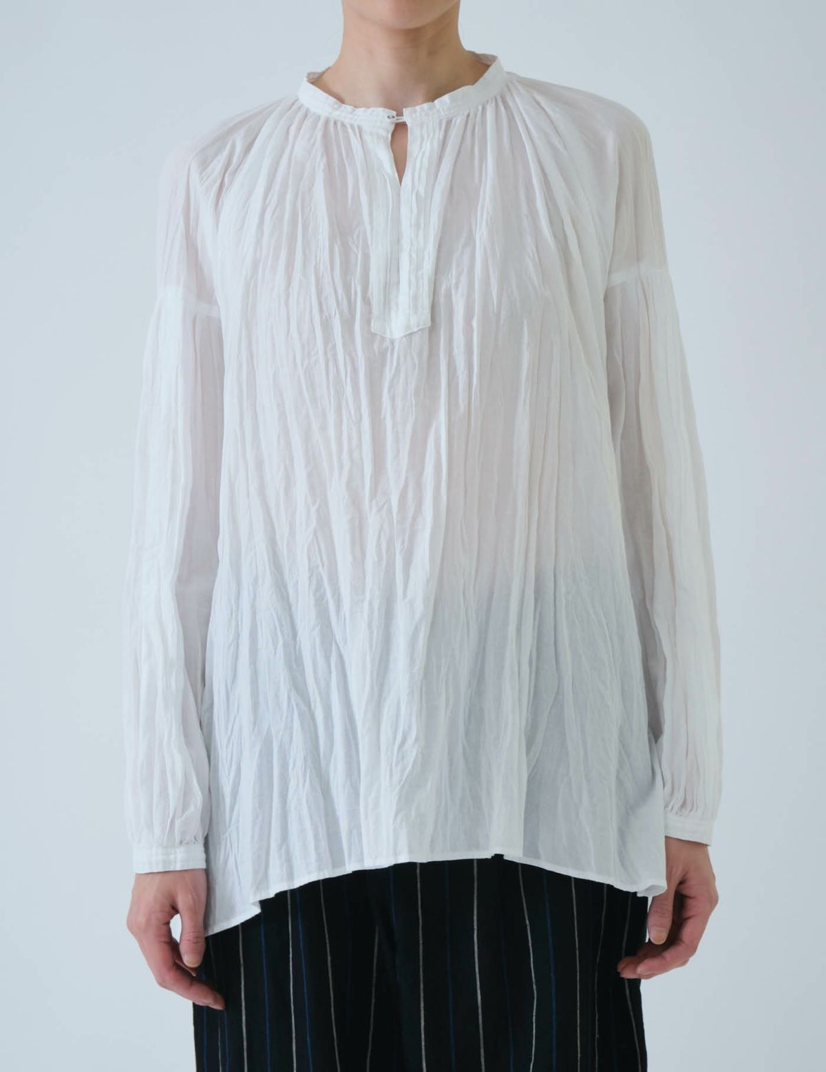 01 ホワイト/36(M)size：モデル169㎝