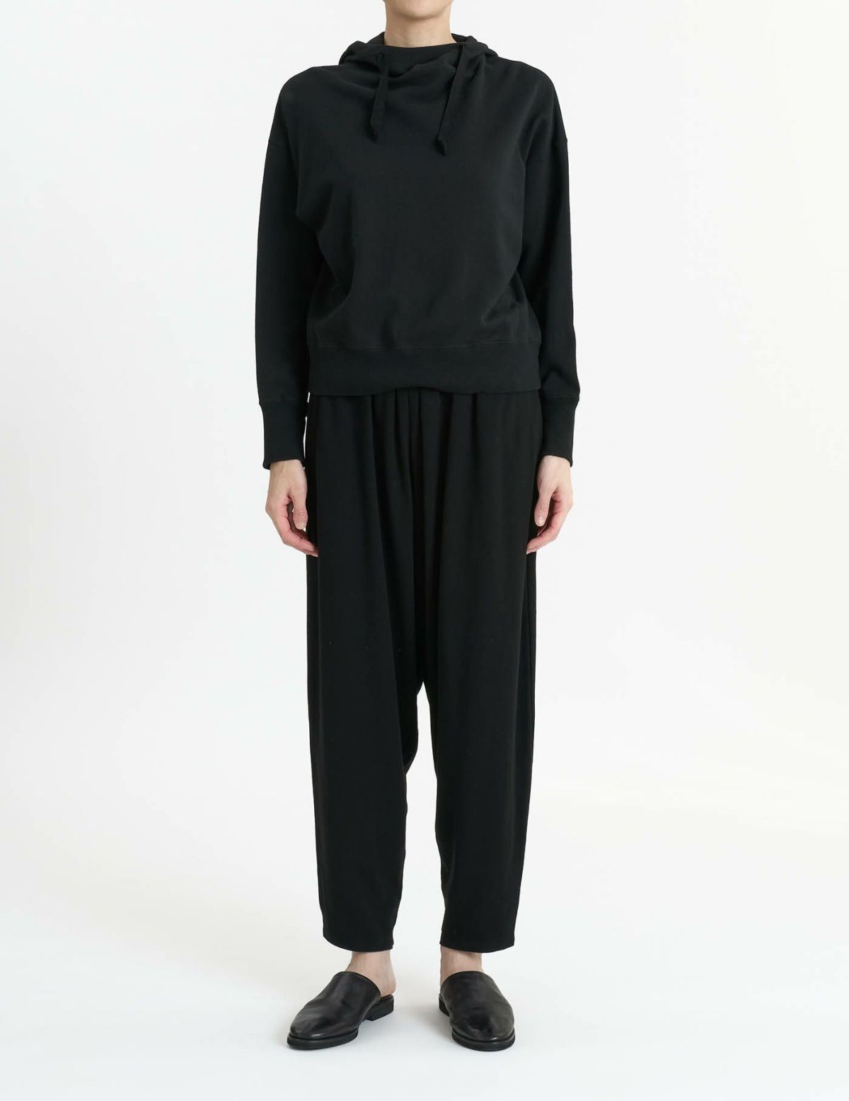 90 ブラック/36(M)size：モデル 169cm